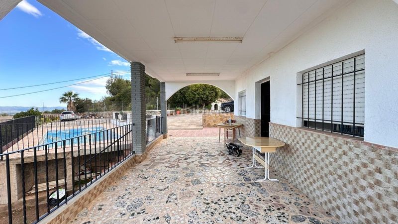 Foto b20ce19f-fa9c-472b-8580-38a052f84eff. Casa amb calefacció aparcament piscina a Carlet