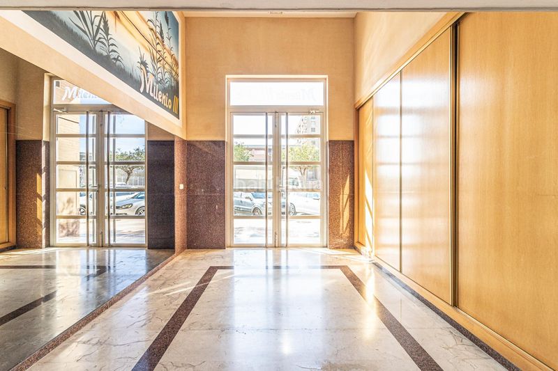 Foto 0ec8203a-481e-49d4-a83a-222f900aa84f. Pis amb aparcament a pueblo de Cullera Cullera