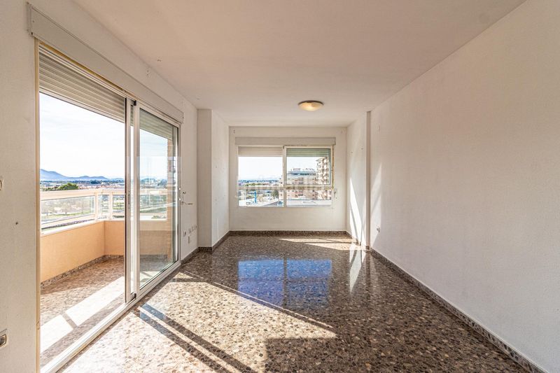 Foto 9de599ce-714f-4e89-839c-1ac4f60af576. Pis amb aparcament a pueblo de Cullera Cullera