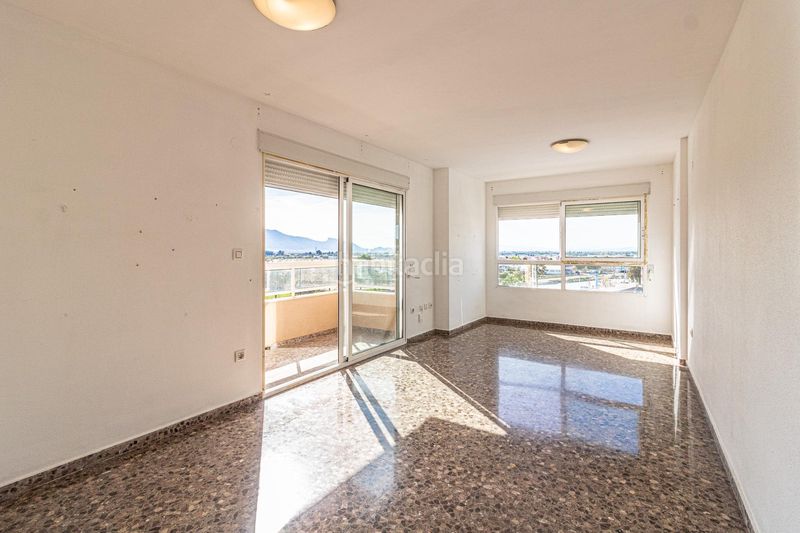 Foto a53f1dc0-bc96-43b1-8454-893b0635a46e. Pis amb aparcament a pueblo de Cullera Cullera