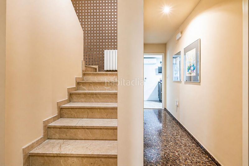Foto 8dd53628-f6ee-44f9-88cd-3b8a97d61c77. Casa adossada amb aparcament a Carlet