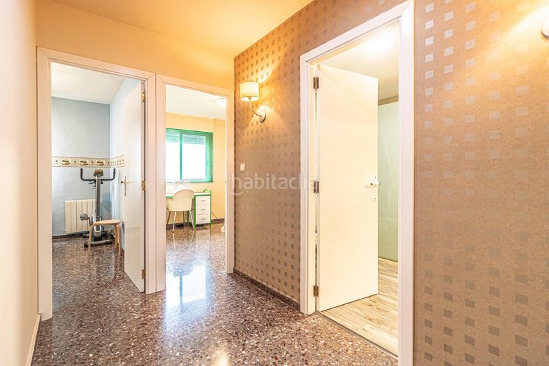 Foto ba551807-2c87-450c-a110-142da2d364ee. Casa adossada amb aparcament a Carlet