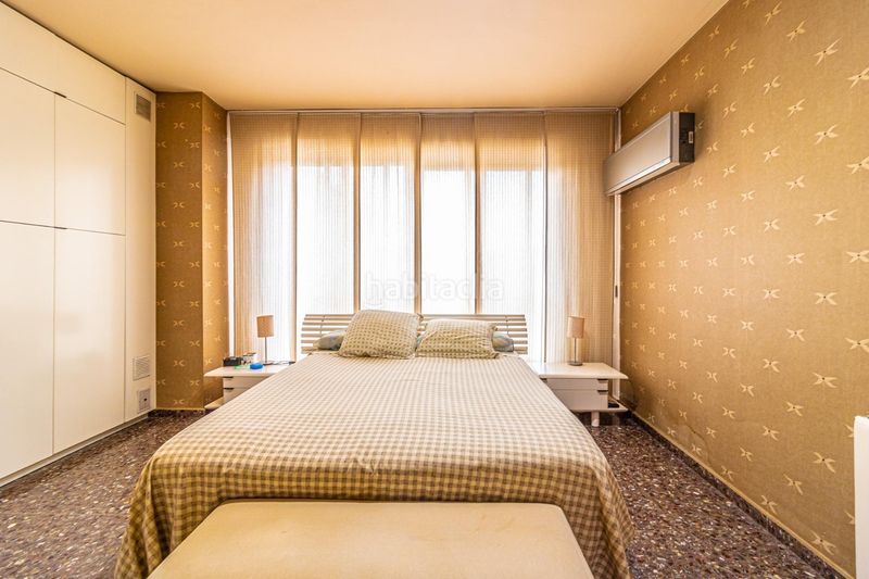 Foto e16a0d5f-d3ac-470e-bedc-aba647245469. Casa adossada amb aparcament a Carlet