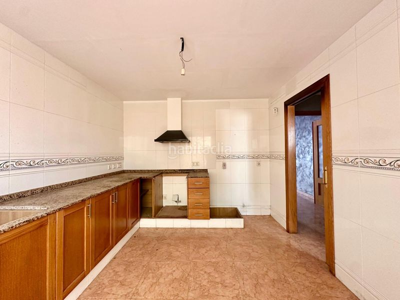 Foto 17305c06-185a-4849-8a96-9cd7a55e7c21. Casa adossada amb aparcament a Carlet