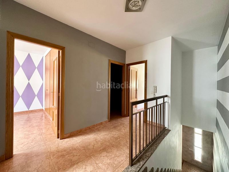 Foto 461b4f30-859e-4a6d-b9c3-0f97896e8c4f. Casa adossada amb aparcament a Carlet