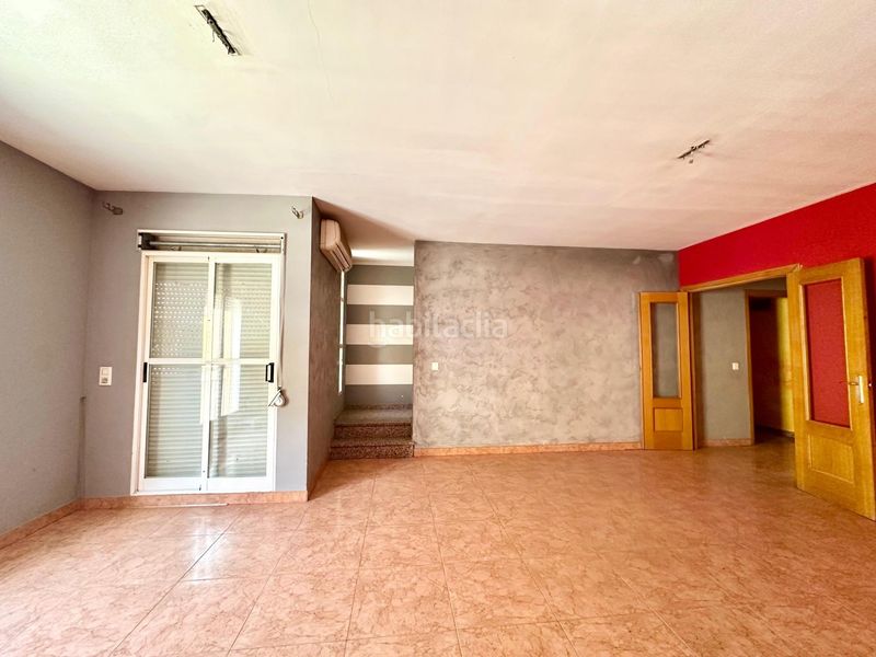 Foto 935681ea-1afc-4a1d-8f1b-8e6fd3dc5a62. Casa adossada amb aparcament a Carlet