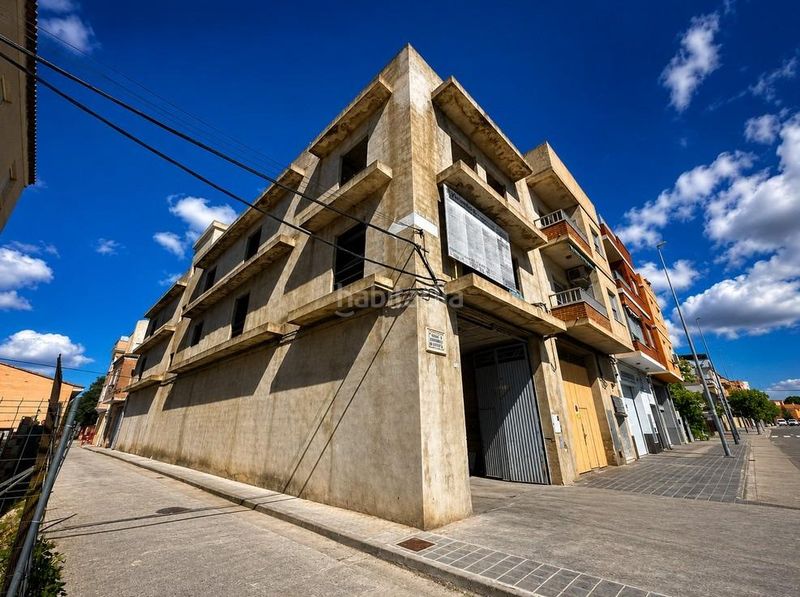 Foto 1da32fc8-ecc3-4c85-aa6f-0f6bafeb4c45. Edificio  completo alta rentabilidad para inversión y promoción en Manuel