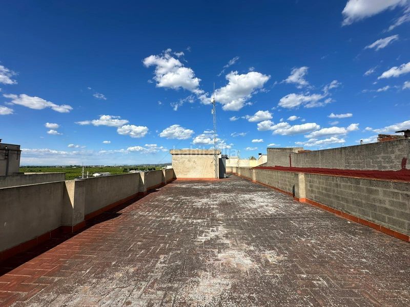 Foto b2cd4e42-1848-401d-a071-369ab111e5df. Edificio  completo alta rentabilidad para inversión y promoción en Manuel