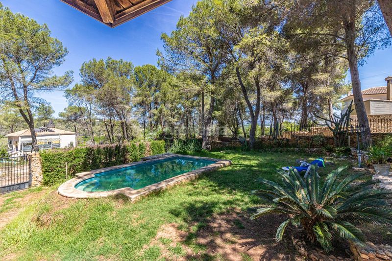 Foto 45737d59-1e9e-4510-ac48-a7c7384f6f2f. Xalet amb piscina a Alberic