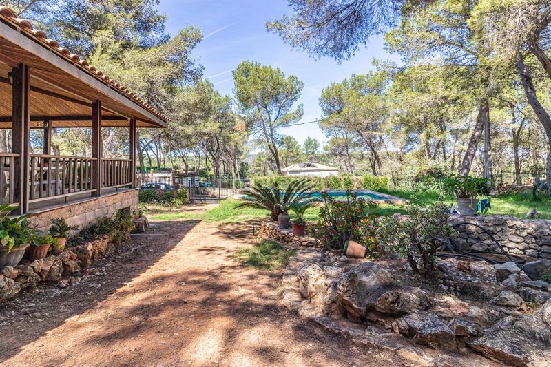 Foto bdb79e18-8a46-4b7f-b0af-2d6c114c1b37. Xalet amb piscina a Alberic