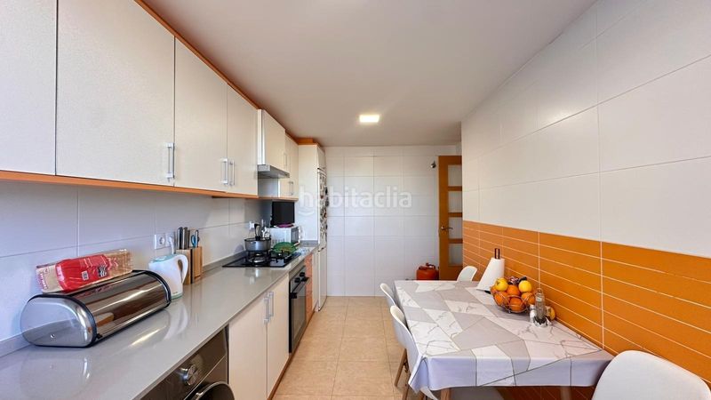 Foto aeb7b5b5-e565-4102-aee3-d4ca9e4ab2d4. Pis amb aparcament a Massalavés