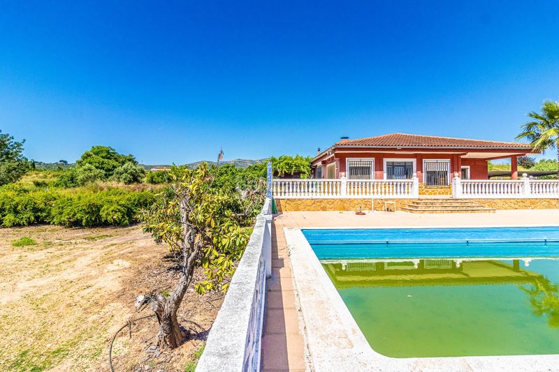 Foto 582f215b-97eb-4671-af9b-2f8c70c8c398. Xalet amb aparcament piscina a Carlet