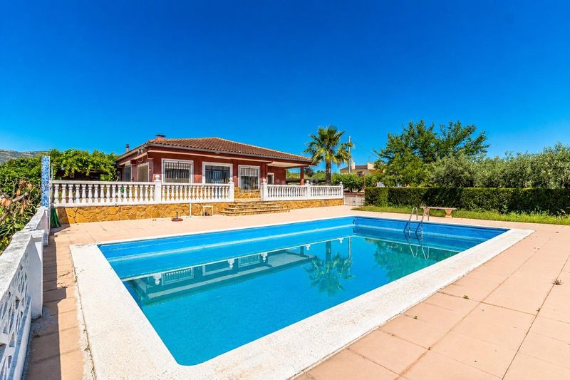 Foto 8e8e175e-a317-414c-9058-4957e9be8e49. Xalet amb aparcament piscina a Carlet