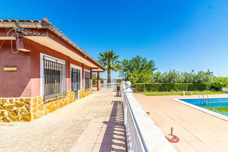 Foto b39e13ee-c6d4-4039-bf6f-152013fb04a8. Xalet amb aparcament piscina a Carlet