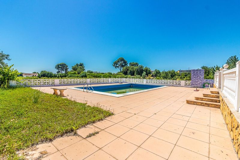 Foto b77cfe80-06a7-4748-9102-ab460ee5907c. Xalet amb aparcament piscina a Carlet