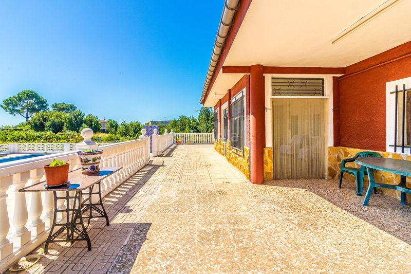 Foto f1e0acd1-0fa4-476e-b914-a92fbc331e1f. Xalet amb aparcament piscina a Carlet