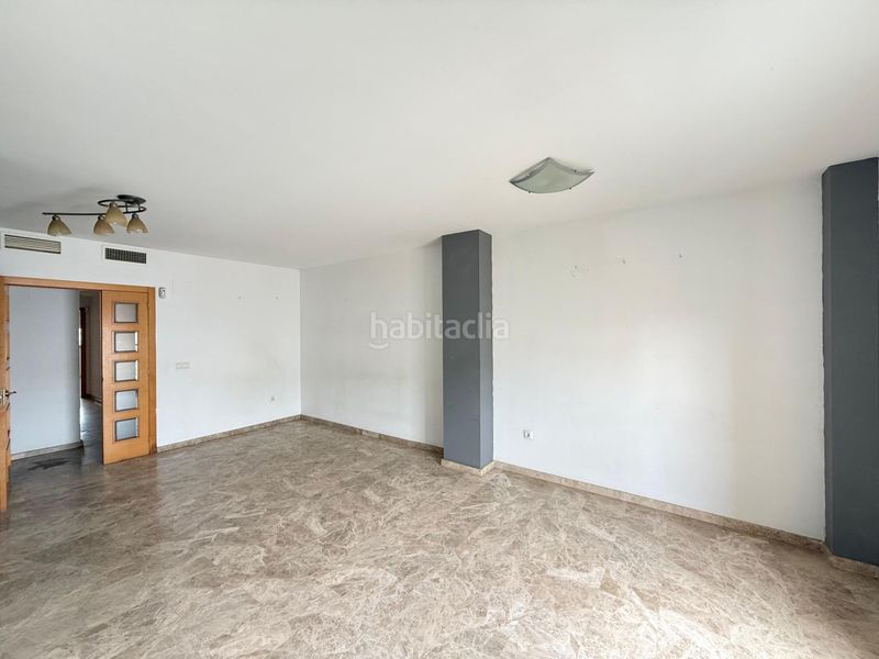 Foto f1776371-9699-4035-9c66-59ca119ab0f9. Pis a Monserrat