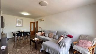 Appartement à Carlet. Luminoso piso en carlet con vistas despejadas y plaza de garaje