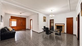 Maison à Guadassuar. Casa de pueblo con infinitas posibilidades y un gran patio en gu