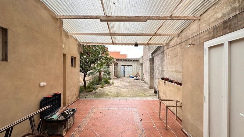 Foto c8eb724d-8649-4b23-99d6-bfa252f2541f. Casa a Guadassuar