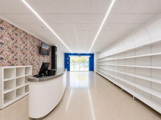 Rent Business premise in Carlet. Local comercial en alquiler  diáfano  zona de paso
