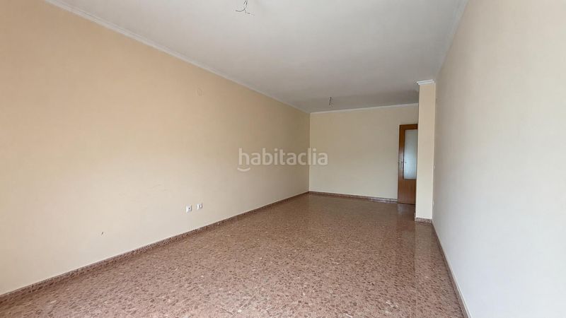 Foto f0b3e83a-eefc-49ab-ad42-c006d005aa1b. Pis amb aparcament a Carlet