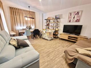 Appartement à Alberic. Piso reformado con balcón y vistas despejadas en alberic