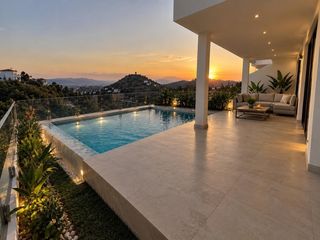 Casa adosada en Monserrat. Adosado de obra nueva en venta en monserrat  modernidad y calida