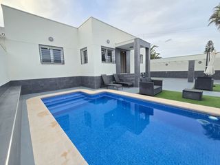 Haus in Los Balcones-Los Altos. Torrevieja, los balcones, chalet de 130 m2, totalmente reformado