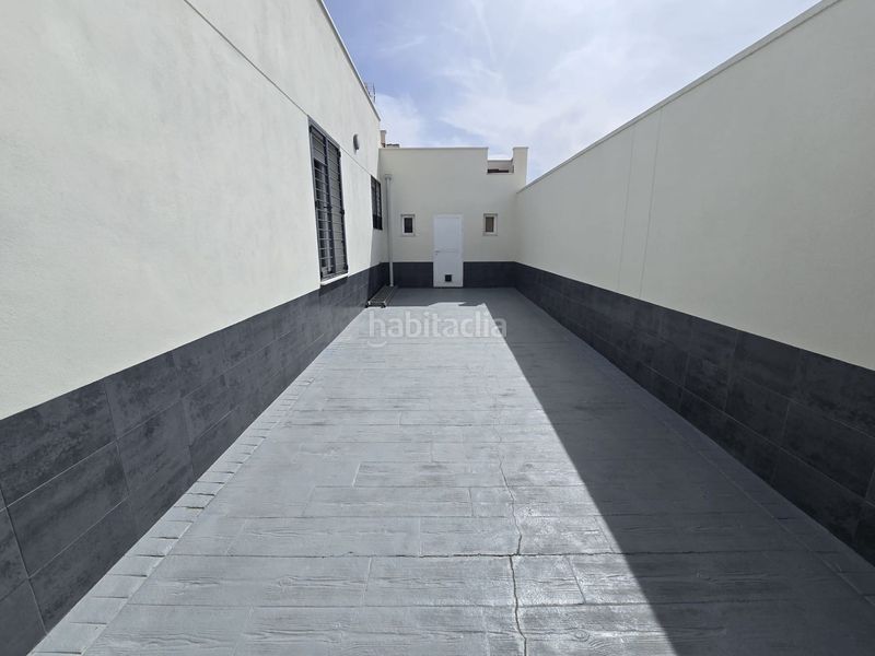 Foto 28b8c53b-201b-46a7-b7a6-51d479be86af. Casa , los balcones, chalet de 130 m2, totalmente reformado, 4 dormitorios, 2 baños, 400 m2 de parcela, piscina privada, park en Torrevieja