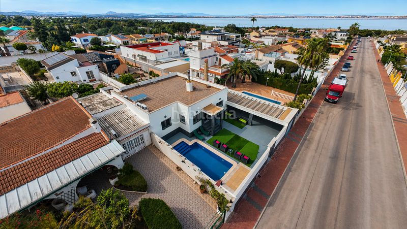 Foto b25de355-e4f4-4045-aade-b71bd71eec07. Casa amb calefacció piscina a Los Balcones-Los Altos Torrevieja