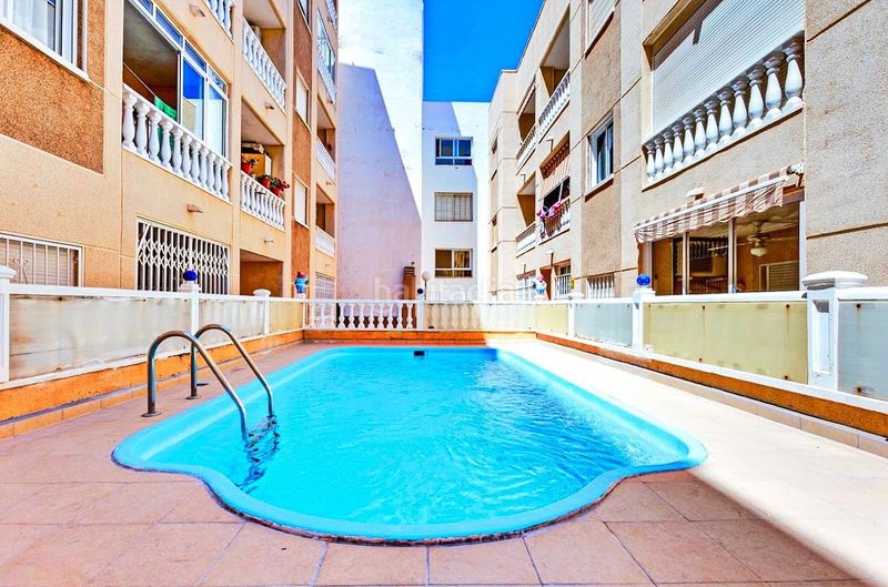Foto b4332041-1383-44c8-9ff8-3c13a47725c9. Àtic amb piscina a Avenida Habaneras - Curva de Palangre Torrevieja