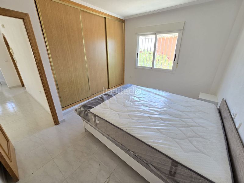 Foto 4a69f30f-9f97-4f36-ba9e-3a8a6e216f07. Casa amb piscina a Jacarilla