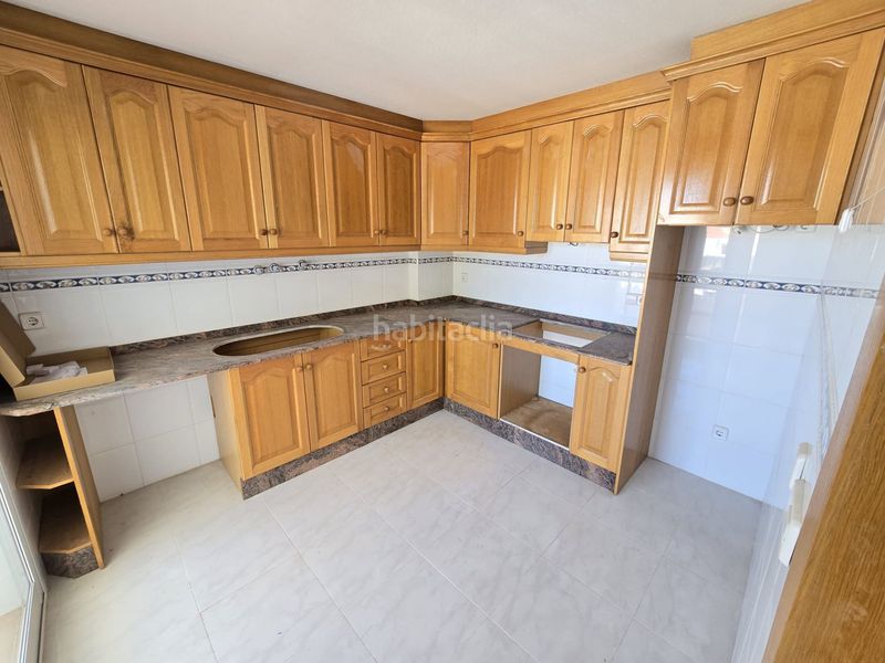 Foto 7a967cdb-0c67-439e-b4ab-d3a910588408. Casa amb piscina a Jacarilla