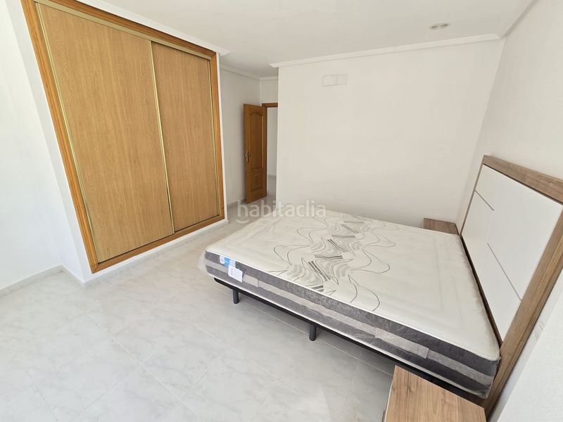 Foto ec6b460d-d604-4c3e-89be-06c3b32150ac. Casa amb piscina a Jacarilla