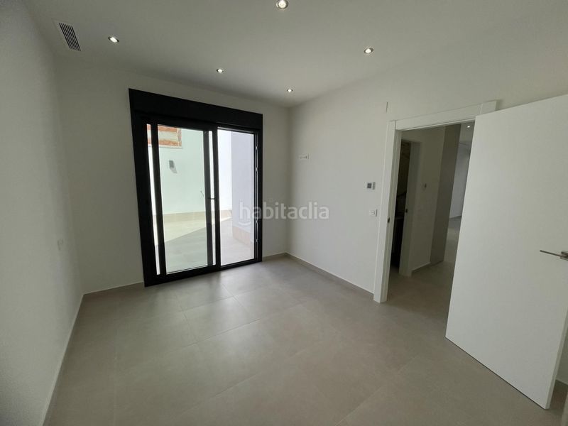 Foto bc997f19-a56a-4466-89ee-2ecf407d8406. Casa a Almoradí