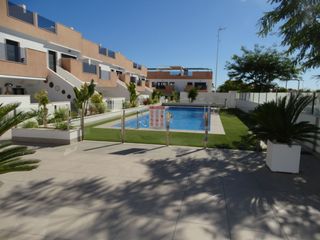 Casa a Pilar de la Horadada Ciudad. Pilar de la horadada, residencial rambla beach 2, bungalow plant