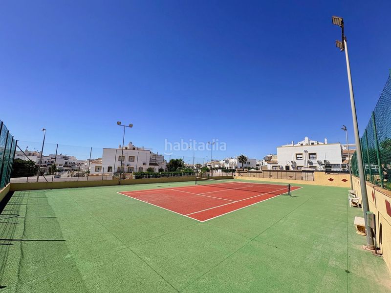 Foto 0a1ca17b-63c9-4fe3-adb2-c0e8c99b71ac. Casa amb piscina a La Florida Orihuela
