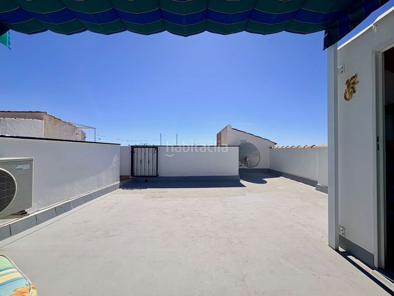 Foto be70603d-c7c8-405b-b8e7-4c7cc6cfe7a3. Casa amb piscina a La Florida Orihuela