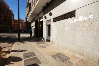 Lloguer Local Comercial a La Petxina
