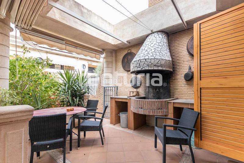 Foto 5a21b4fa-4bbe-4e8d-9b3a-54dc9b229b09. Xalet amb xemeneia aparcament piscina a Picanya