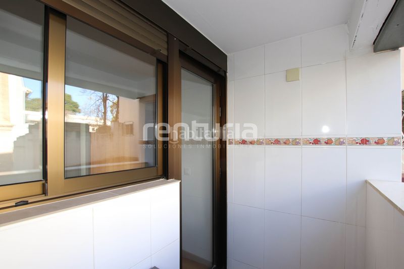 Foto b619a248-7eea-46d7-904b-becf2207ec24. Location appartement dans El Botànic Valencia