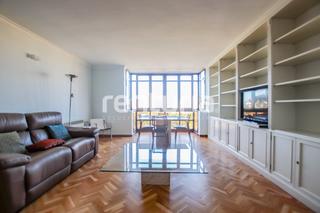 Lloguer Pis  Carrer del comte de trénor. Vivienda de tres dormitorios junto al río túria