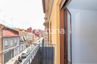 Lloguer Dúplex  Carrer de dalt de la mar. Dúplex de dos habitaciones con garaje y trastero