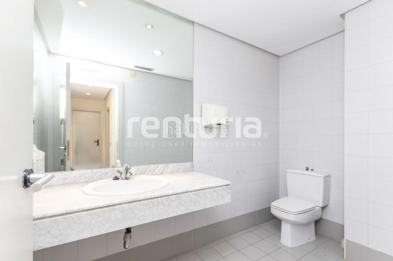 Foto c279e197-0a38-4d0a-b7e3-531cb27f76c7. Geschäftsraum in avinguda de la constitució 38 in Valencia