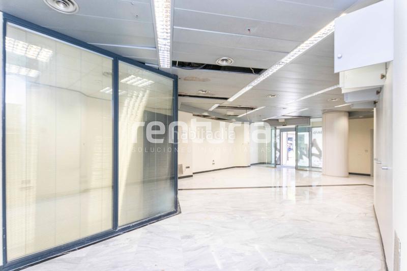 Foto e11826e1-9b38-4e84-ab1d-ba0d02a79a1b. Geschäftsraum in avinguda de la constitució 38 in Valencia