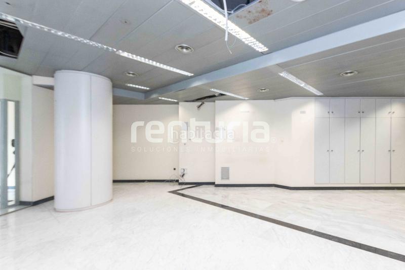 Foto e18117e8-dbfe-4756-afda-52c0b5f42ccc. Geschäftsraum in avinguda de la constitució 38 in Valencia