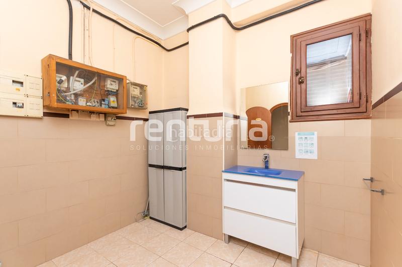 Foto c53ff852-4699-48f4-a623-697a1bb2b0c7. Lloguer oficina a passeig de russafa 5 a Sant Francesc Valencia