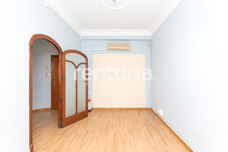 Foto d7ed1344-d5f3-4ed6-9a4e-6cf71c44907d. Lloguer oficina a passeig de russafa 5 a Sant Francesc Valencia