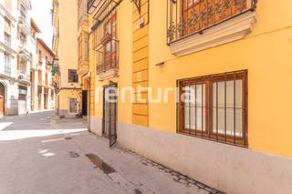 Local Comercial  Carrer de roteros. Local comercial esquinero en calle roteros, con gran visibilidad